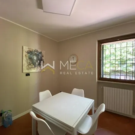 Apartment 4 *