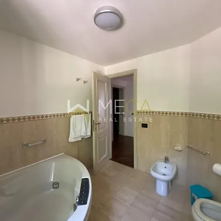 4 Apartment *